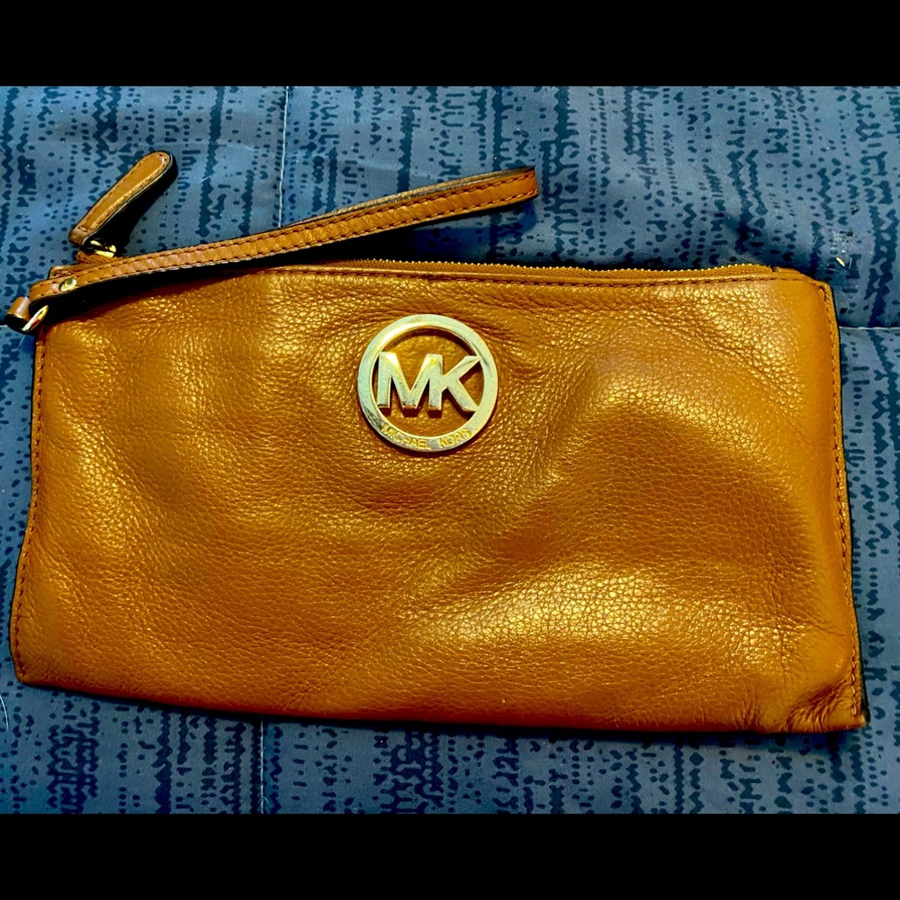 Michael Kors wristlet-cognac leather
